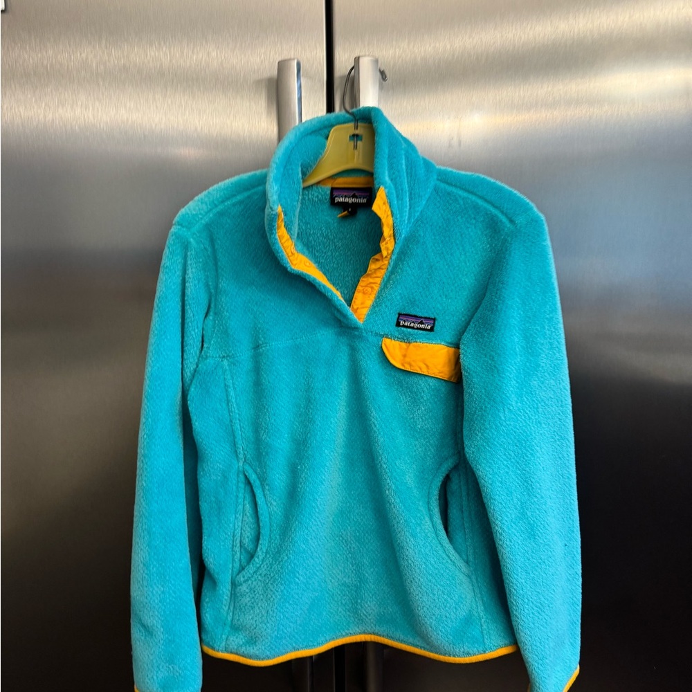 Women’s Patagonia pullover sweatshirt, small turquoise yellow
